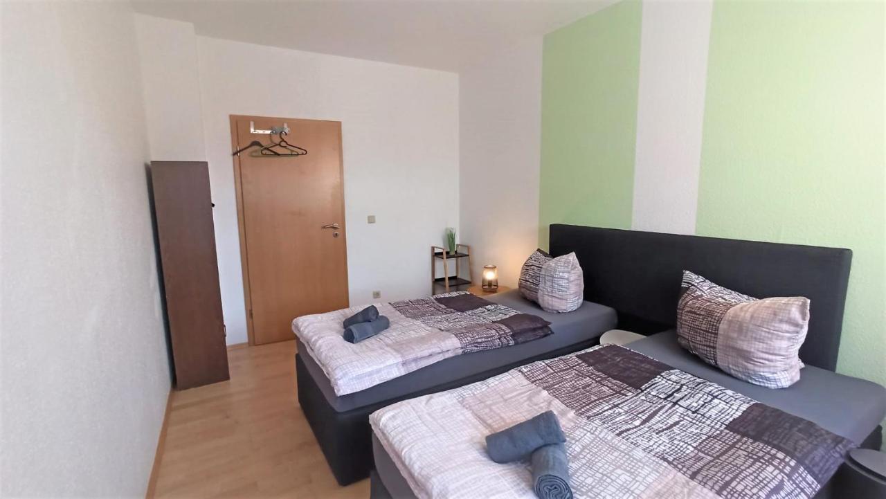 Apartment Fuer Bis Zu 7 Personen Mit Balkon Halberstadt Luaran gambar