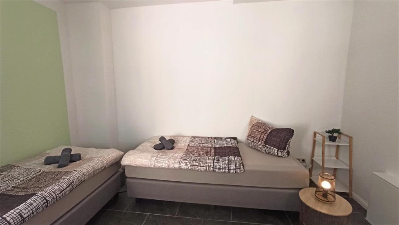 Apartment Fuer Bis Zu 7 Personen Mit Balkon Halberstadt Luaran gambar