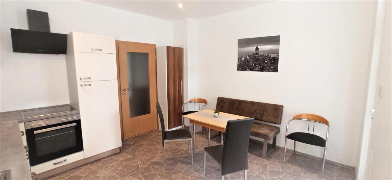 Apartment Fuer Bis Zu 7 Personen Mit Balkon Halberstadt Luaran gambar
