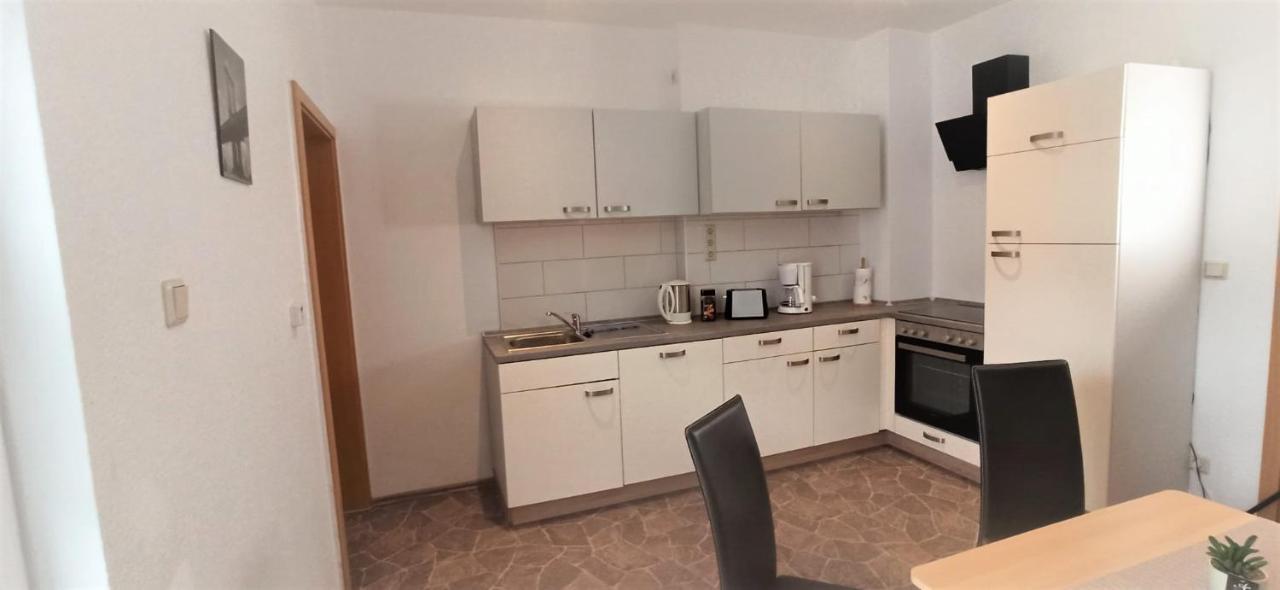 Apartment Fuer Bis Zu 7 Personen Mit Balkon Halberstadt Luaran gambar