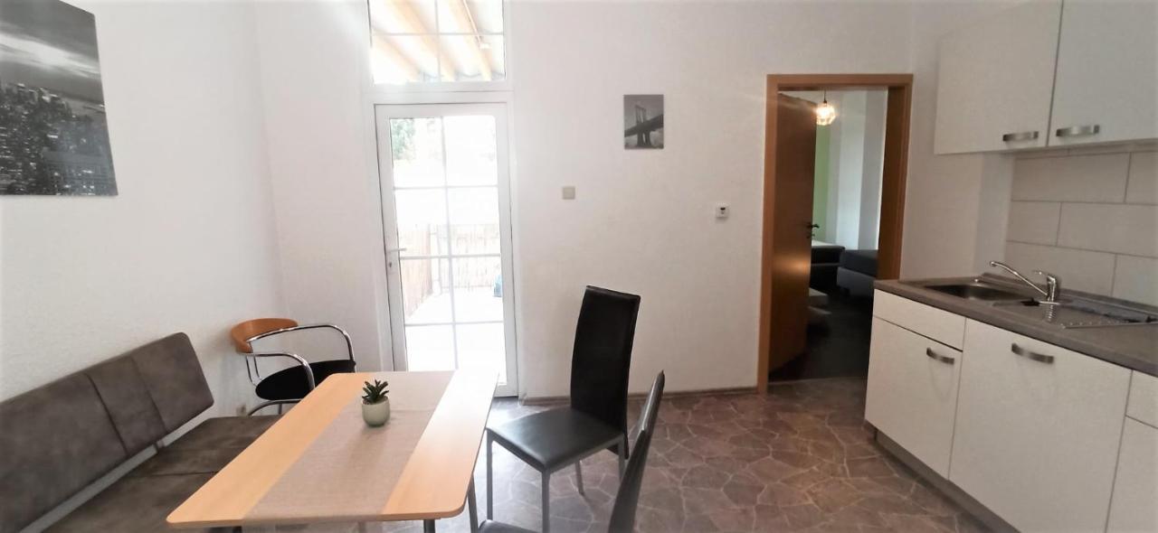 Apartment Fuer Bis Zu 7 Personen Mit Balkon Halberstadt Luaran gambar