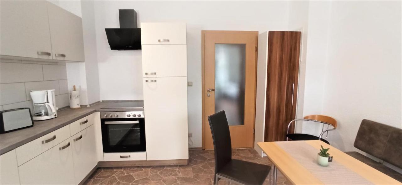 Apartment Fuer Bis Zu 7 Personen Mit Balkon Halberstadt Luaran gambar